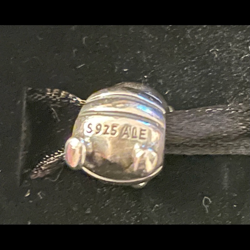 Pandora RETIRED Queen Bee sterling and gold crown - Picture 2 of 5